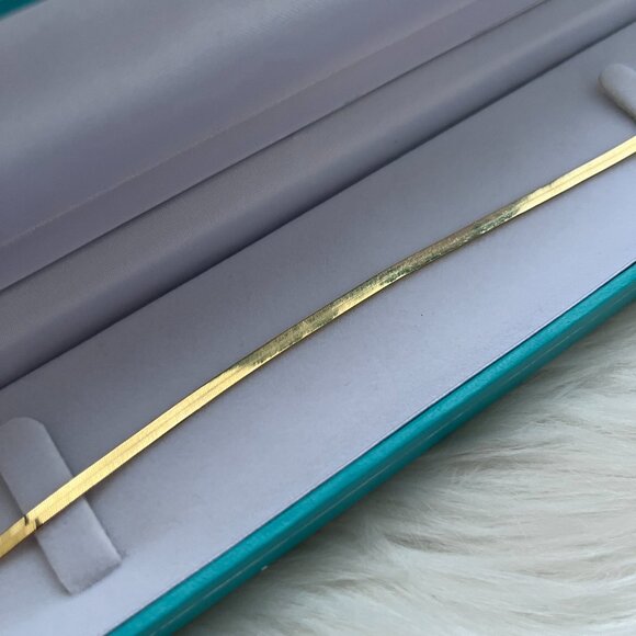 10K Yellow Gold Herringbone Necklace - Picture 3 of 3